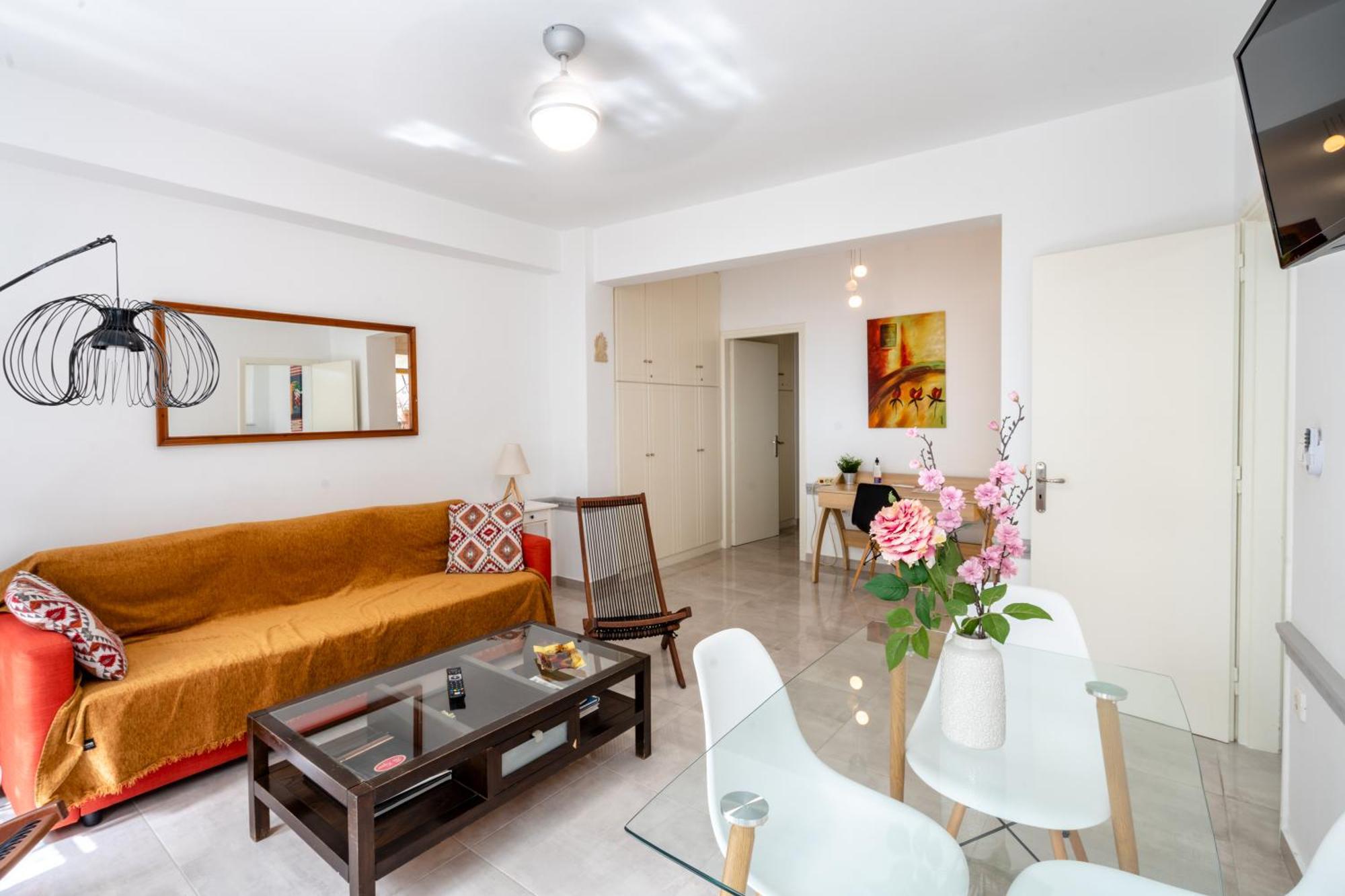 Psiri Gem From In Vivo Apartments- Spacious 1St Floor Apartment With Balcony In Athens' Historic Center ภายนอก รูปภาพ