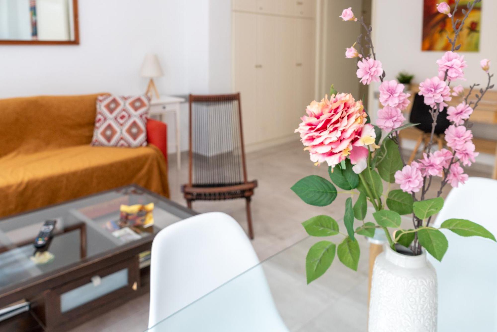 Psiri Gem From In Vivo Apartments- Spacious 1St Floor Apartment With Balcony In Athens' Historic Center ภายนอก รูปภาพ